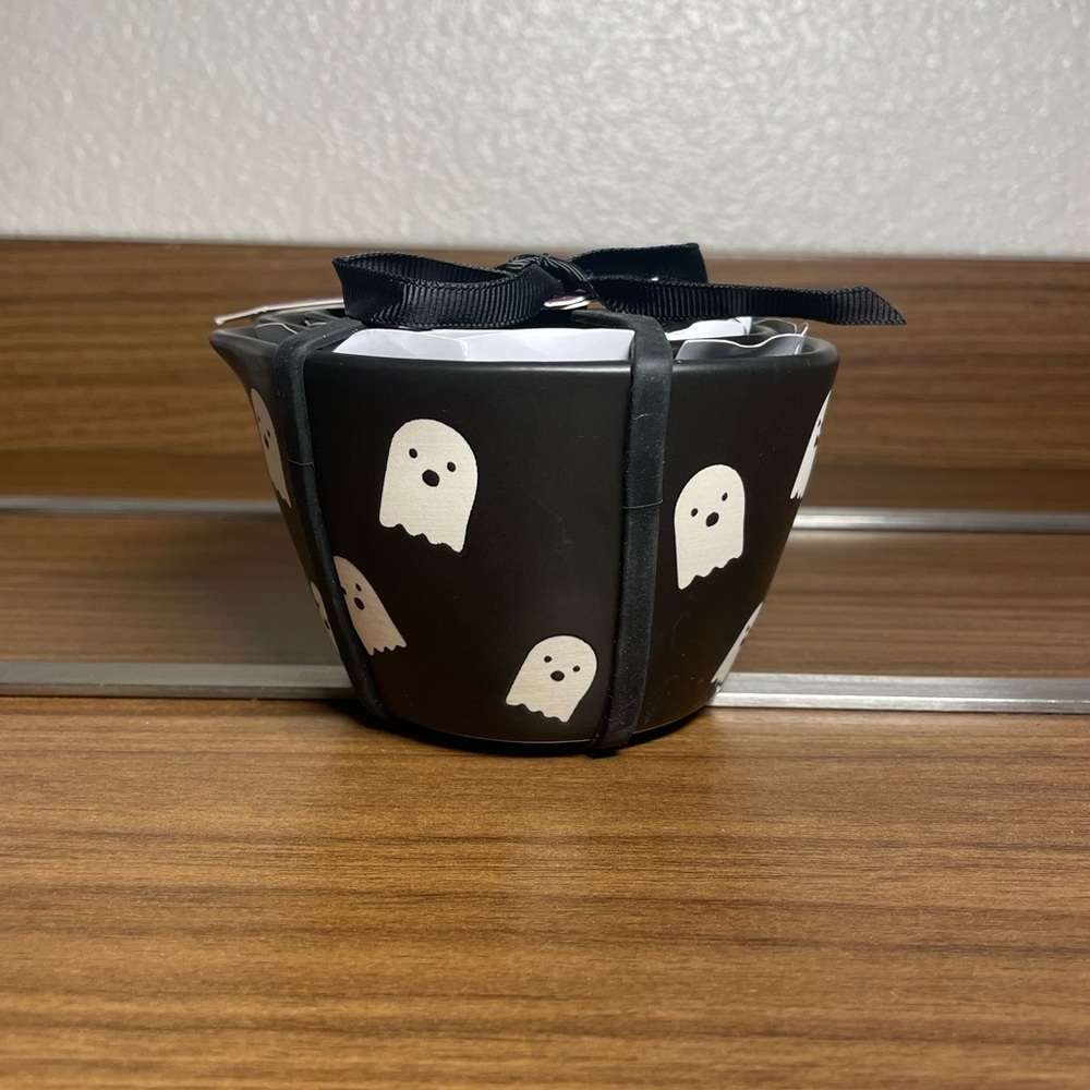 GHOSTS Rae Dunn HALLOWEEN MEASURING CUPS